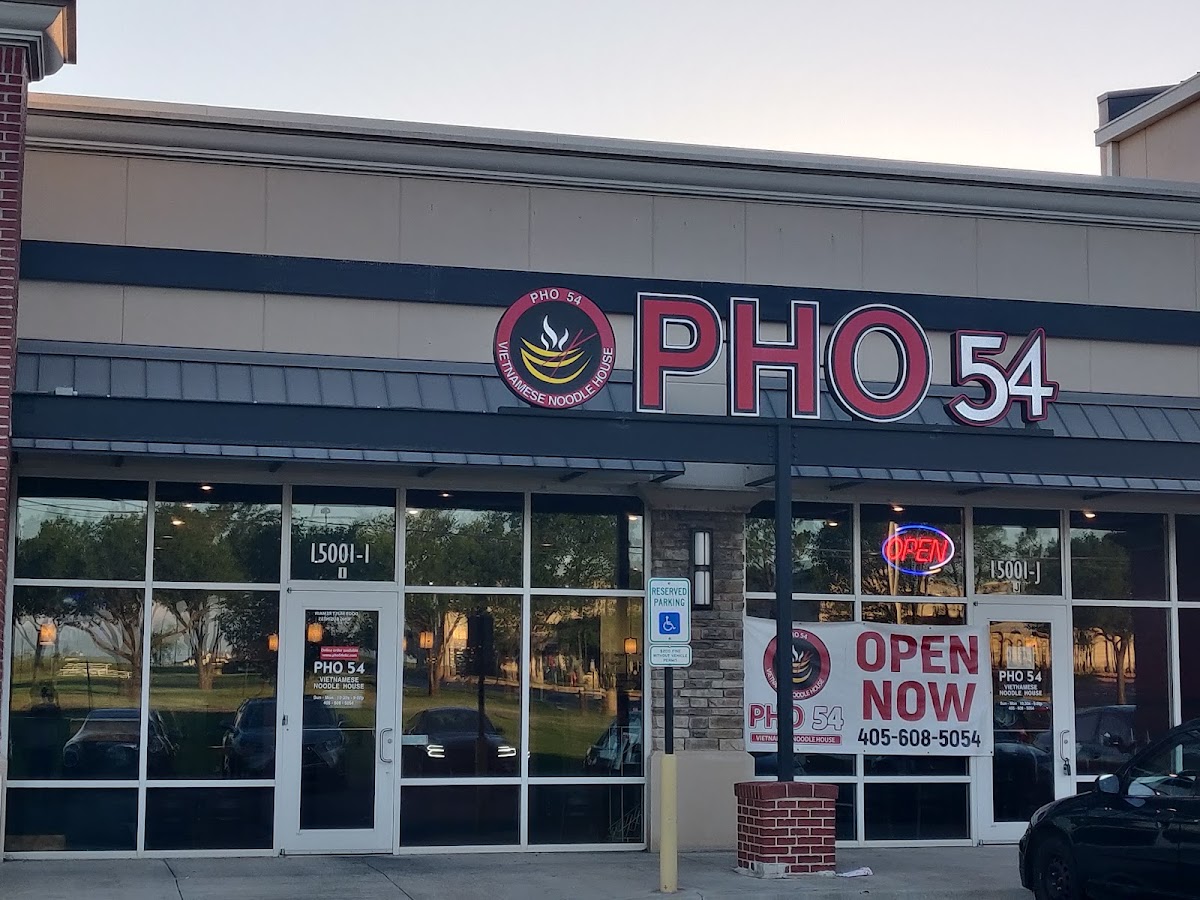Family Pho